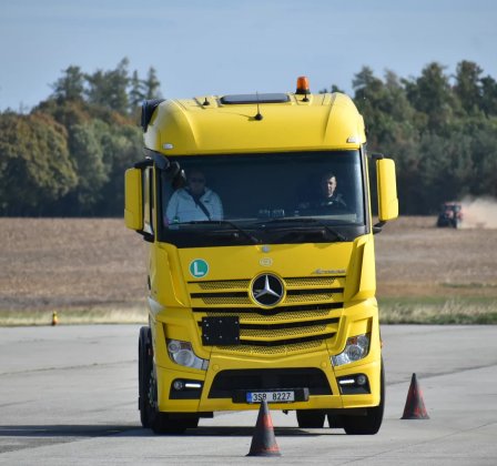 Jízda v Trucku  na polygonu Příbram