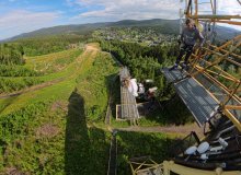 Bungee jumping z televizní věže Harrachov