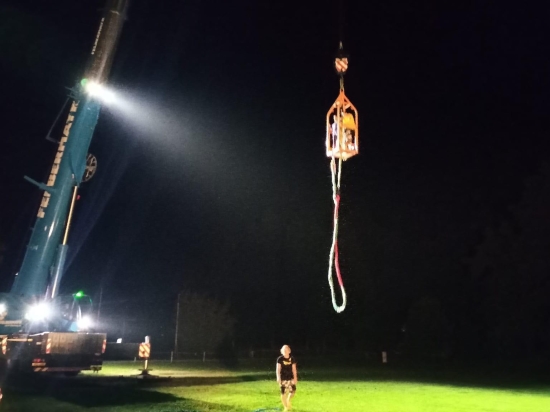 bungee jumping z jeřábu4.jpg