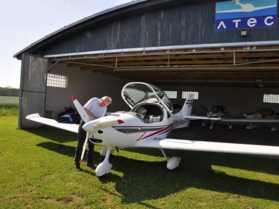 Pilotem letadla na zkoušku Příbram