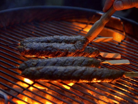 Grilování hovězího masa - Jehněčí „kofte" 3521,cs,"Kurzy grilování pod širým nebem