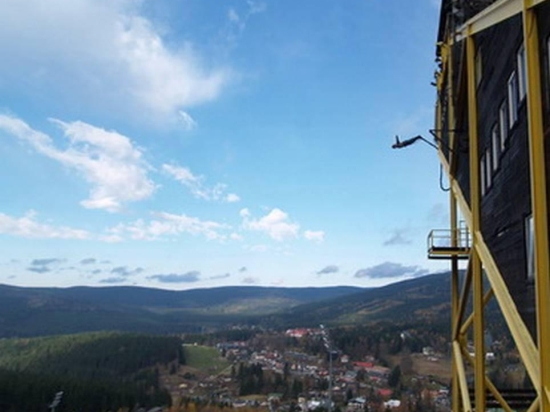 Bungee Jumping z TV věže v Harrachově