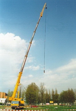 Bungee jumping z jeřábu Praha