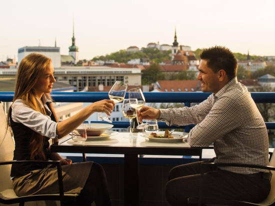 Romantická večeře s výhledem Brno v restauraci Sunset