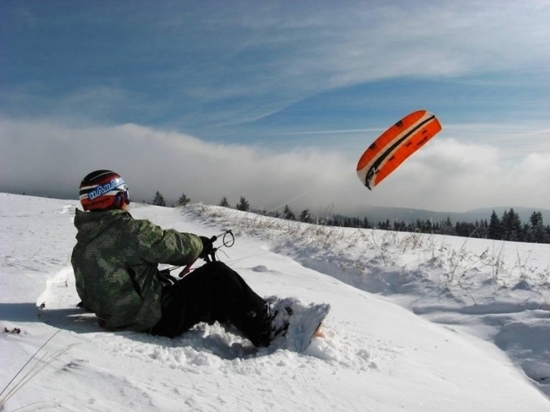 Snowkiting