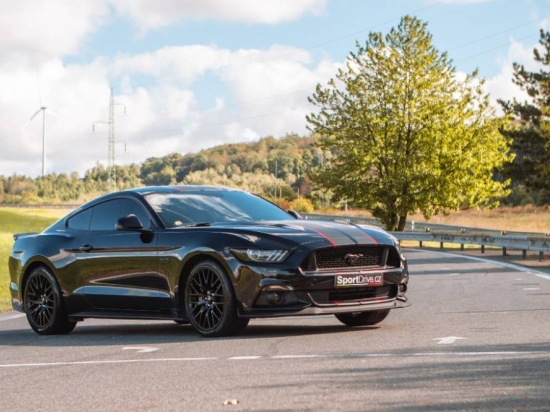 Jízda ve Ford Mustang Ostrava17.jpg