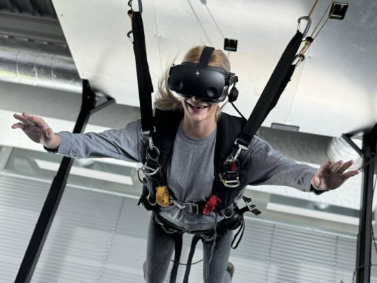 SkyDive VR: simulátor seskoku padákem