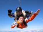Tandemový seskok padákem v Prostějově